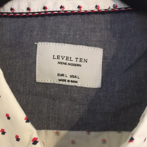 Large button down short sleeve shirt - Picture 3 of 4